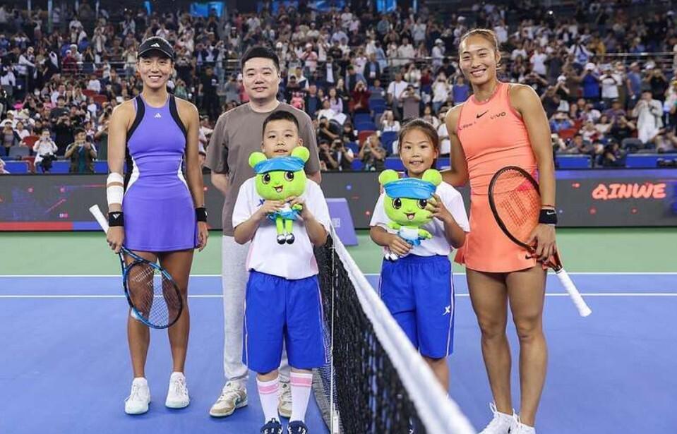 姐郑钦文也 姐郑钦文也